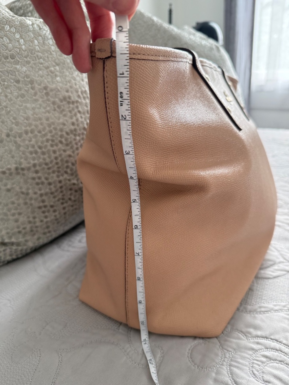 Coach Large City Tote in Blush, Excellent Used Condition - Picture 4 of 12